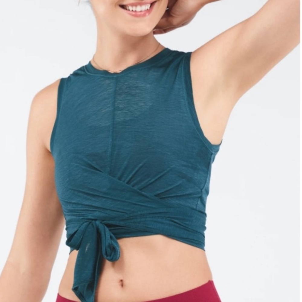 Fabletics Ryan Tie-Up Crop Tank